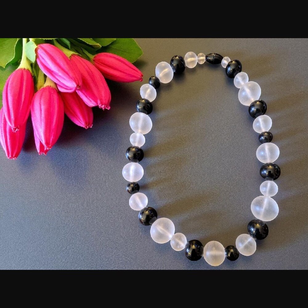 Vintage Frosted Lucite Black And Clear Hidden Clasp 17.25" Statement Necklace